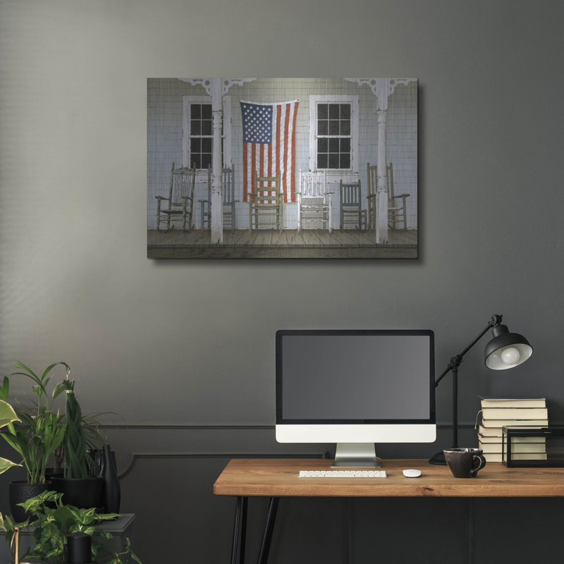«Chair Family With Flag» par Zhen-Huan Lu, H 24 po x l 36 po