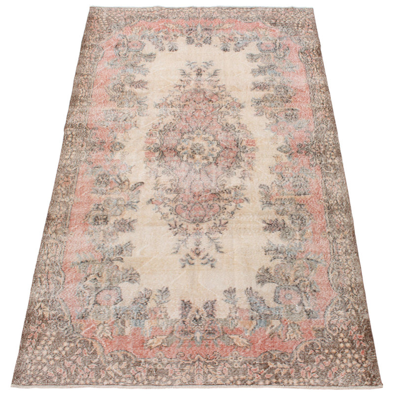 Tapis beige Prestan Vintage 5 pi 10 po x 9 pi 9 po