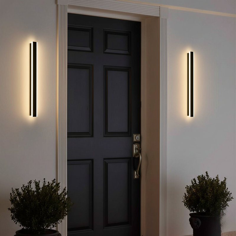 Applique murale d'extérieur à DEL à intensité variable avec plaque arrière, H 31,5 po x l 3,14 po x P 1,78 po