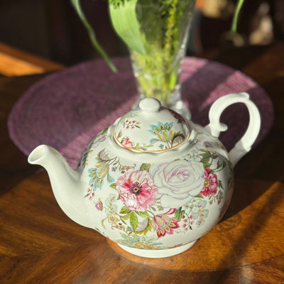 Peony Porcelain China Teapot 38 oz (1000 ml)