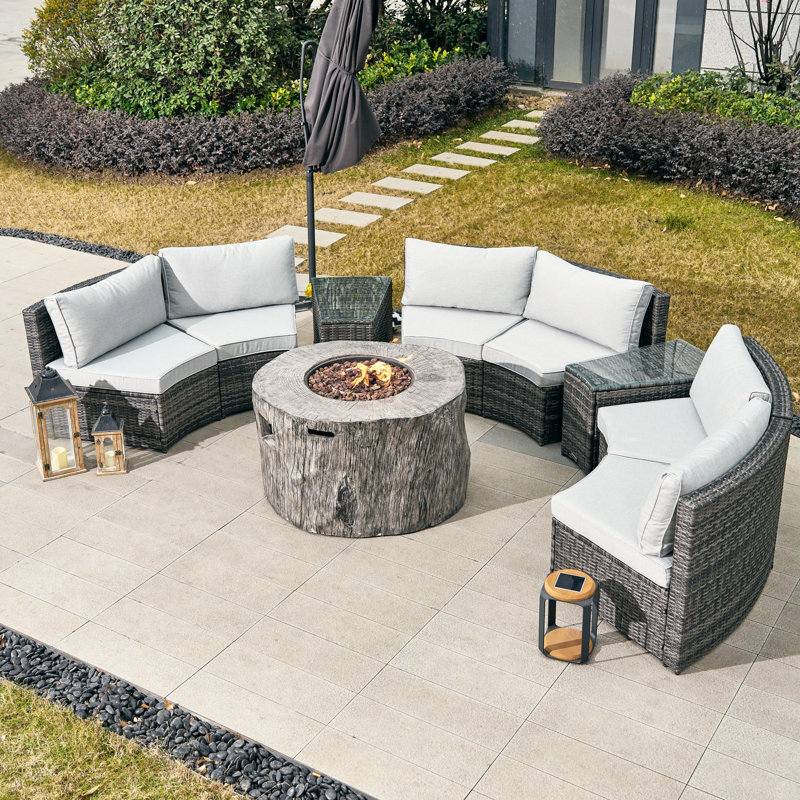 6 - Person Round Outdoor Dining Set With Cushions