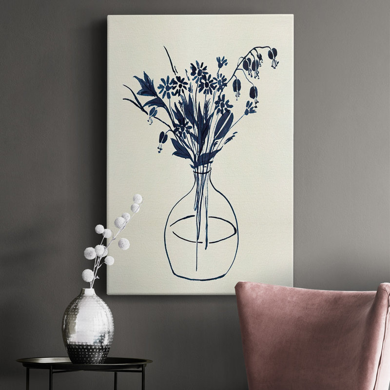 Indigo Floral Vase I, toile tendue avec châssis de qualité supérieure - prête à être accrochée, H 18 po x l 12 po x P 1,5 po