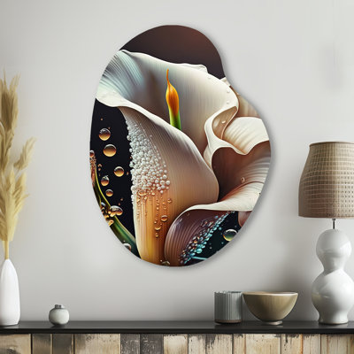 Kimbrell - Lily Pear Shape Asymmetric Metal Wall Art