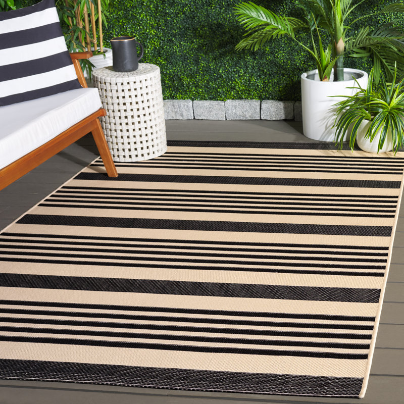 Lake Placid Hooked Beige Indoor/Outdoor Rug, Rectangle 160 x 231 cm, Black/Bone