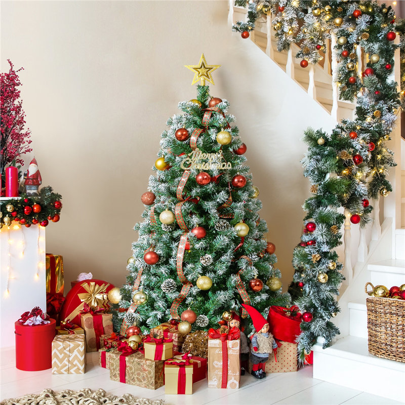 Arbre de Noël artificiel givré décoré de pommes de pin, 4.5', Non pré-éclairé