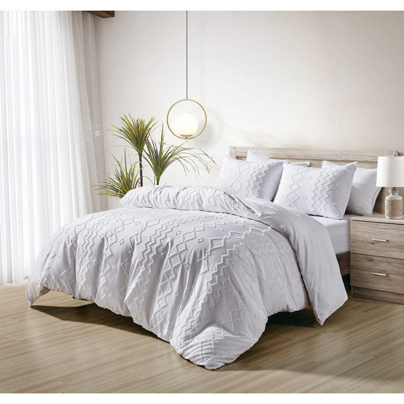 Polyester Geometric Shapes Duvet Cover, White, King Duvet Cover + 2 King Shams