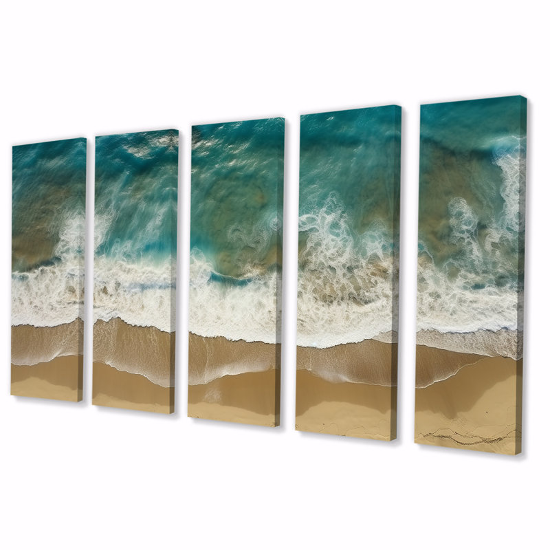 «Tranquil Waves A aérienne View III - Coastal Beach», art mural 5 pièces, H 32 po x l 80 po