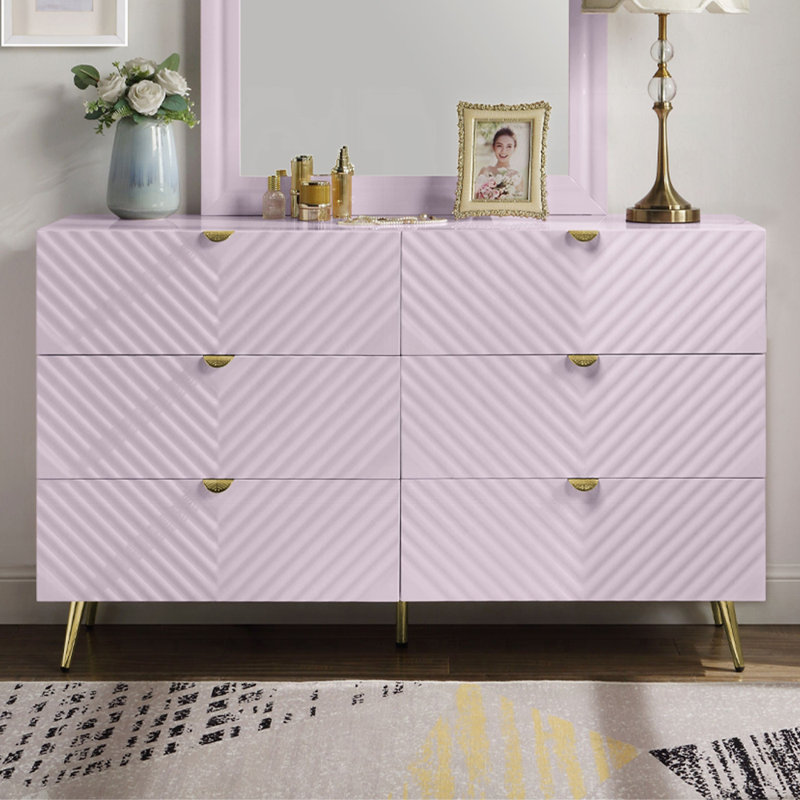 Commode Gaines, Rose