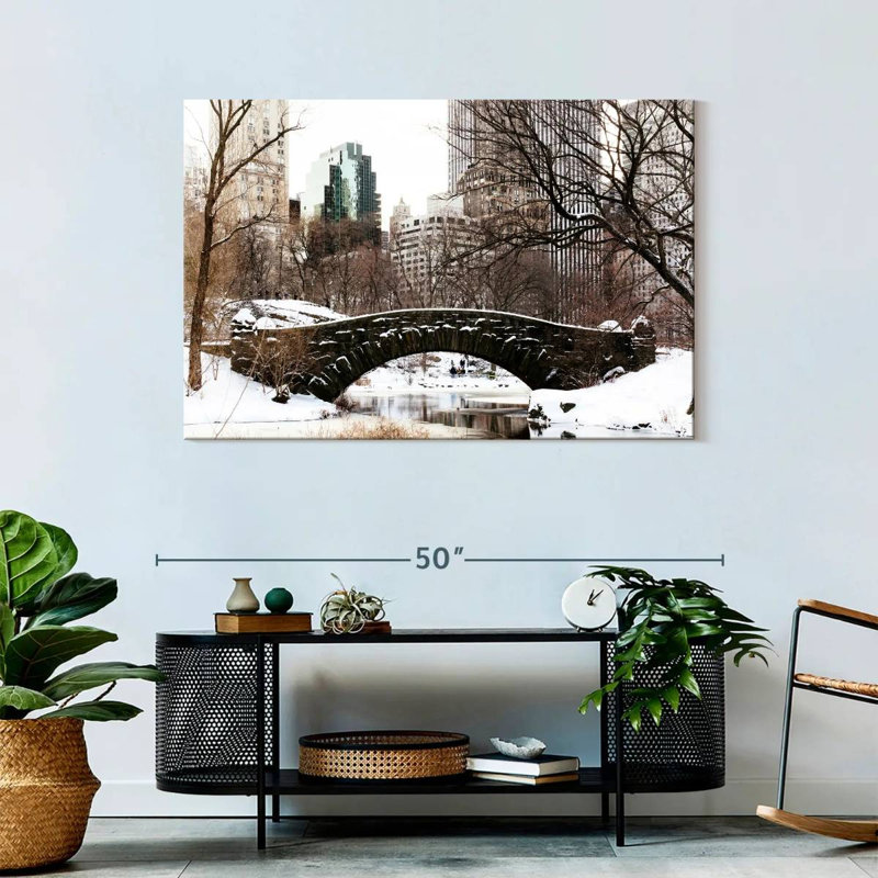 Ravi Gapstow Bridge Snow, H 30 po x l 45 po