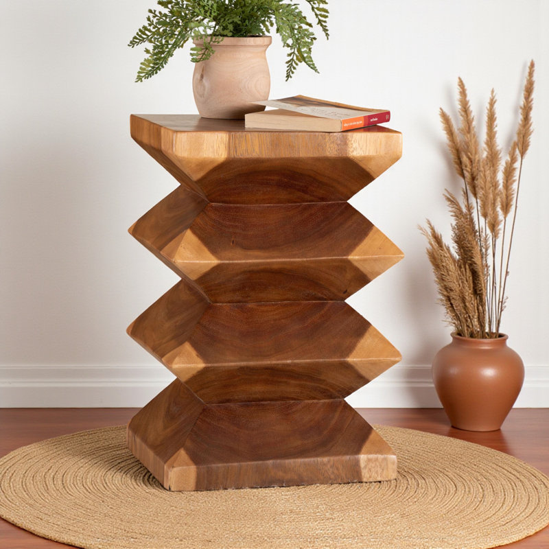 Table d'appoint Maxine - Table d'appoint en bois de suar massif avec motif en zigzag pour le salon ou la chambre à coucher dans un style bohème moderne