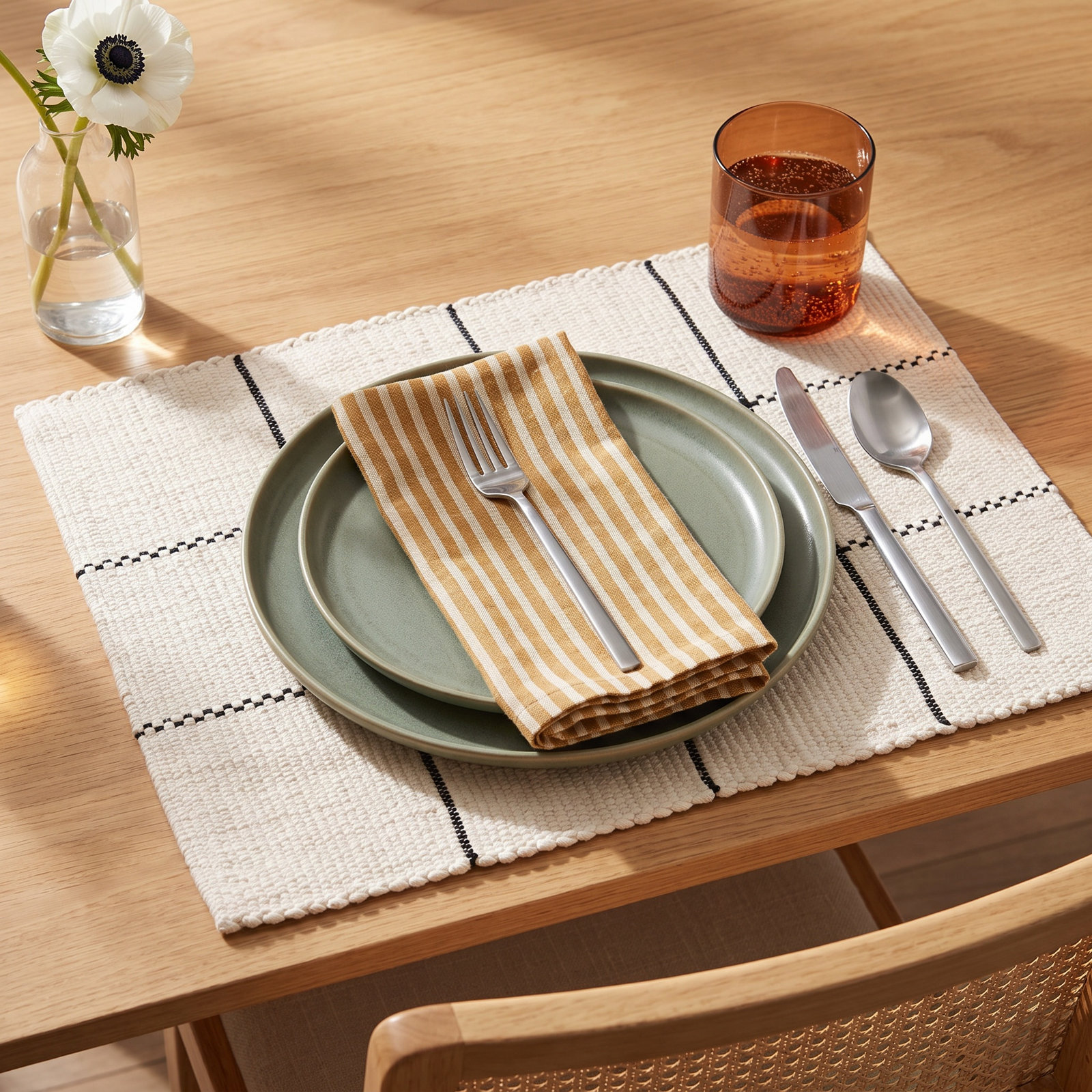 Joana Reversible Placemat, White/Black