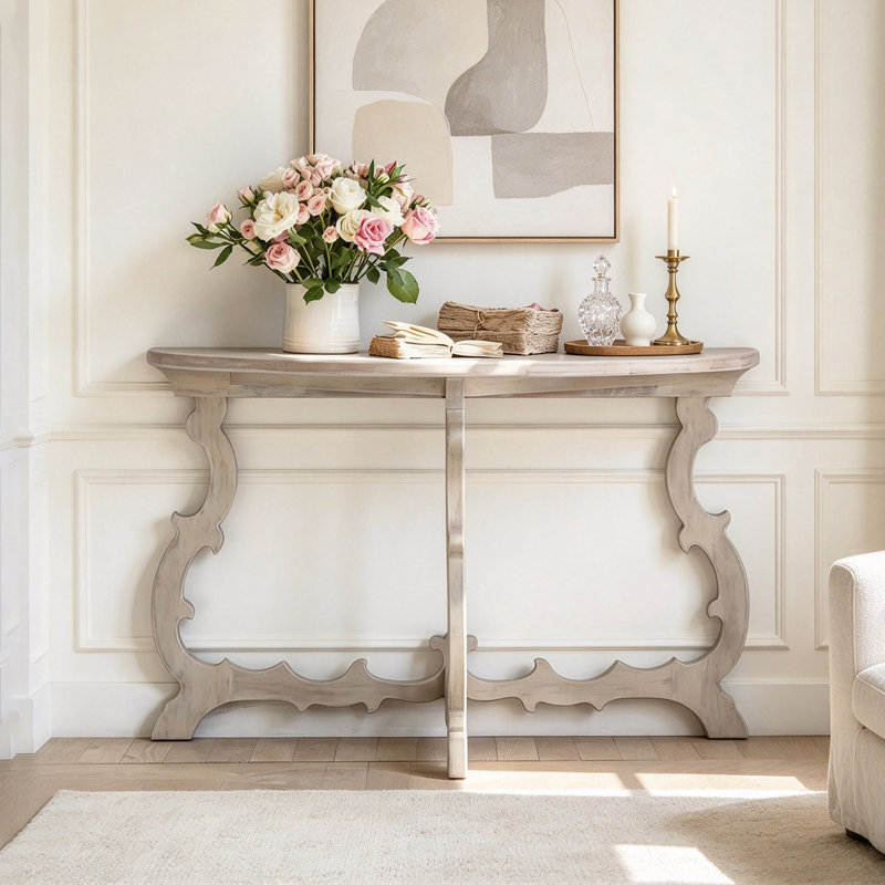 Console semi-circulaire sculptée de style français