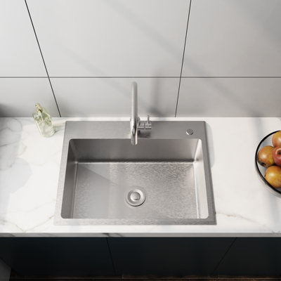 24In Silver Brushed Sink With 0.945" Outlet Diameter Faucet And Drain Head 1.5Gpm Built-In Bubbler - Strong