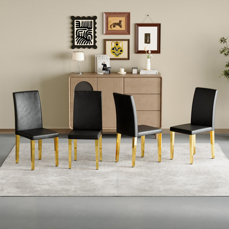 Ensemble de 4 chaises à dossier en cuir d'unité centrale avec pieds en métal doré - une paire parfaite pour les chaises seulement