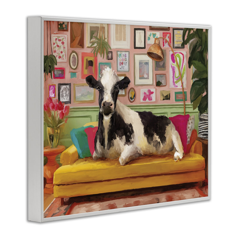 «Cow in Whimsical Maximalist House», estampe numérique, design par Kamdon Kreations, H 11 po x l 14 po
