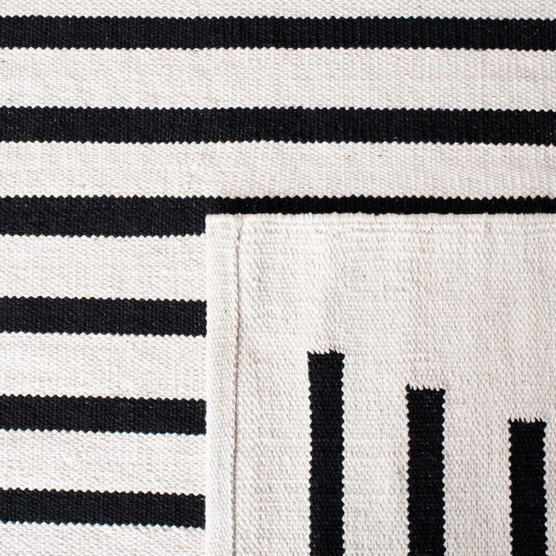 Tapis ivoire / noir en coton fabriqué à la main Mando, Rectangle 4 pi x 6 pi