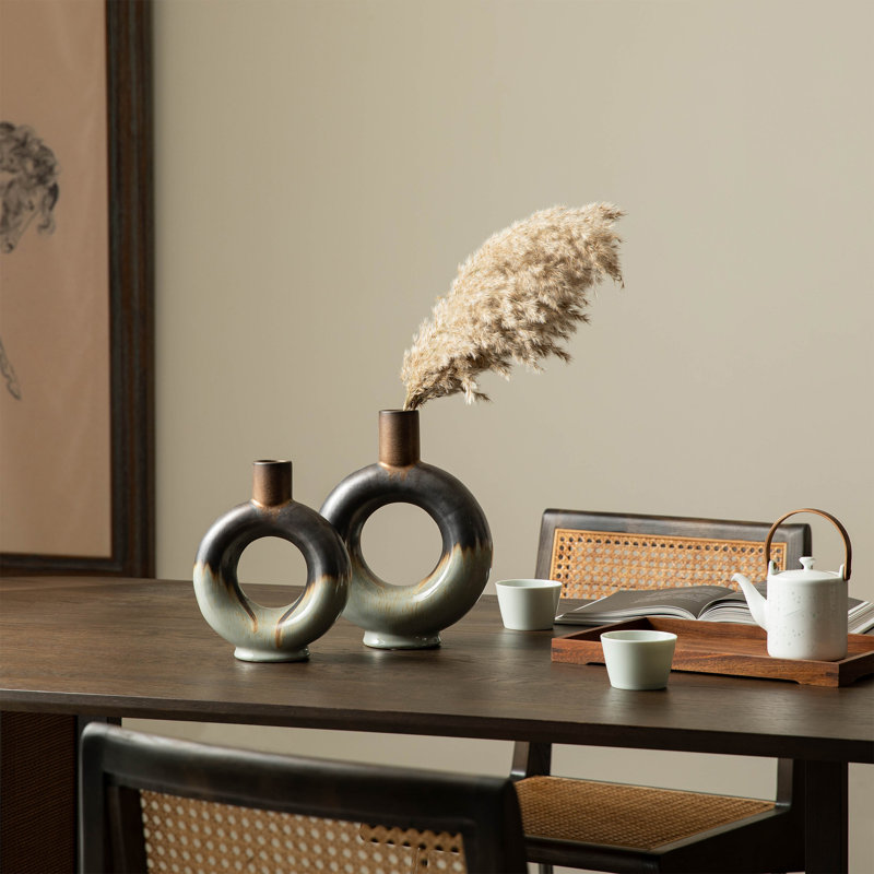 Modern Two-Tone Color With Circle Hollow Ceramic Table Vases