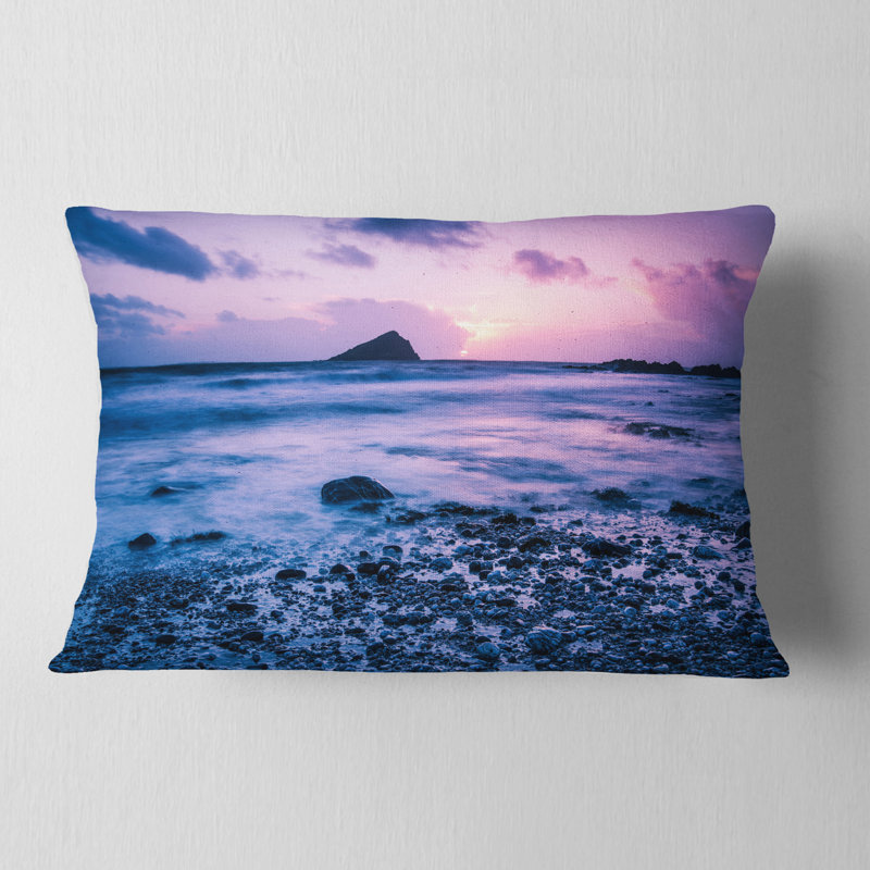 Coussin Slow Motion Waves on Rocky Beach - Sea & Shore, Rectangle H 12 po x l 20 po, Coussin lombaire
