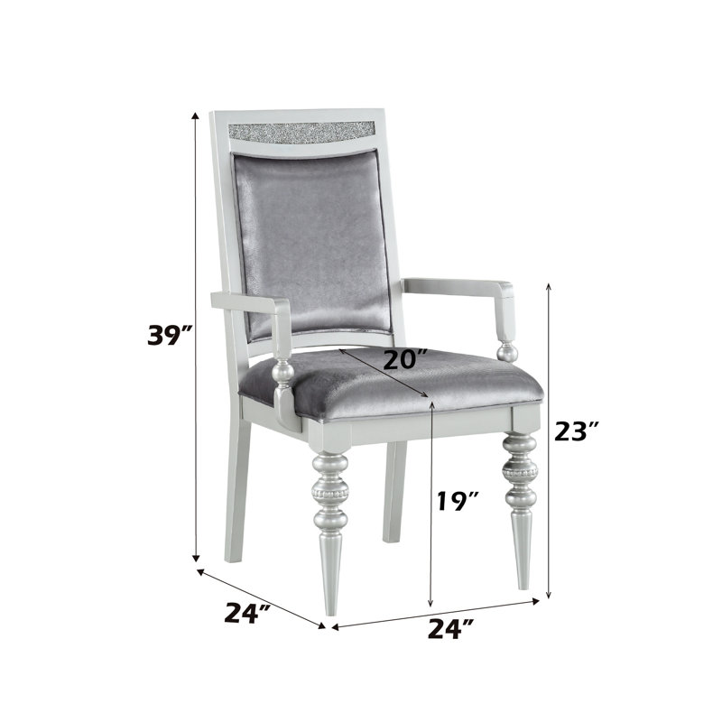 De 2 chaises avec accoudoirs - Revêtement en tissu doux et structure en bois pour une expérience de repas confortable Conception sophistiquée avec élégance des sièges rembourrés