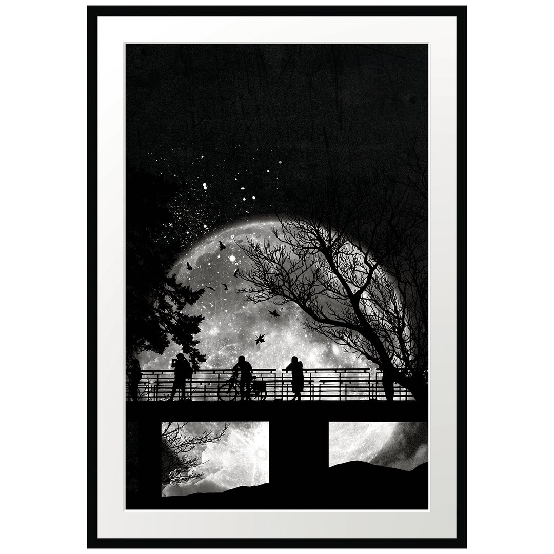 Gerahmtes Poster Moon So Close Black