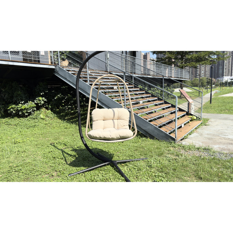 Fauteuil suspendu suspendu intérieur/extérieur avec support, fixation en C, coussin, oreiller et porte-gobelet, structure, confort et sécurité. Fauteuil suspendu en forme d'œuf pour terrasse, design, assise, pliable pour plus de commodité.