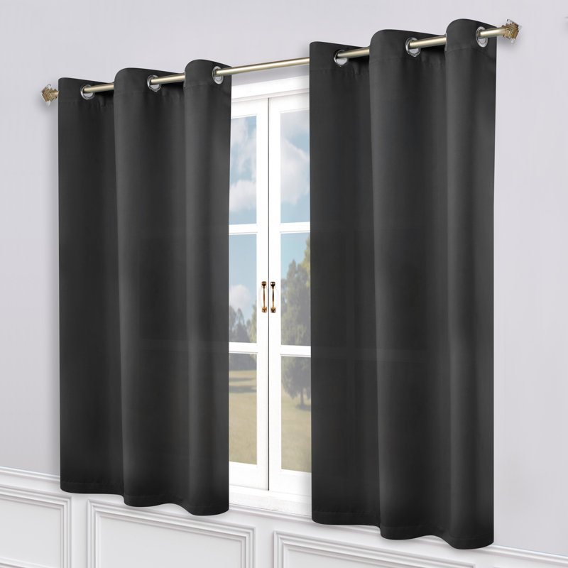 Paire de rideaux obscurcissant avec œillets Millendon, Noir, L 46 po x L 63 po