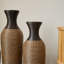 Vases et bocaux de style maison de campagne de 27,56 po avec tablettes classiques en brun