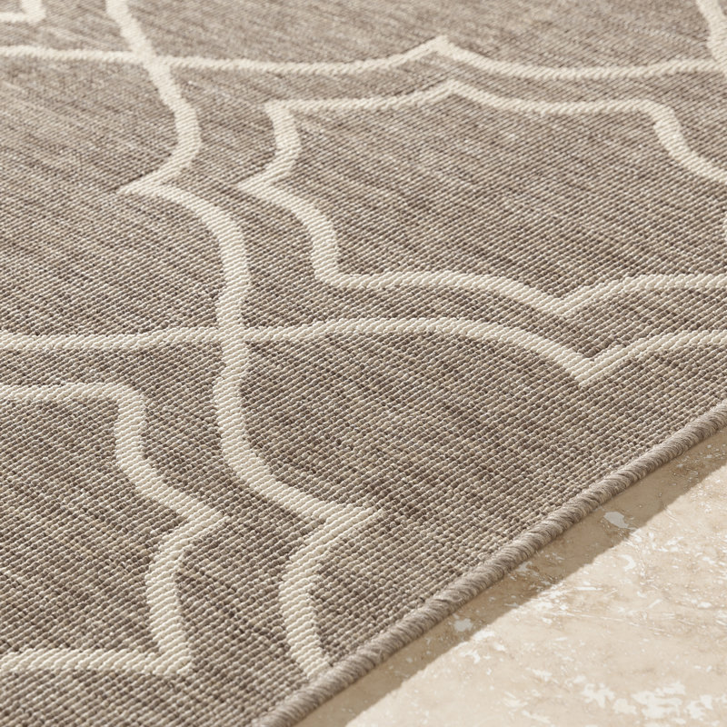 Amato Geometric Indoor / Outdoor Rug, Rectangle 8'9" x 12'9"