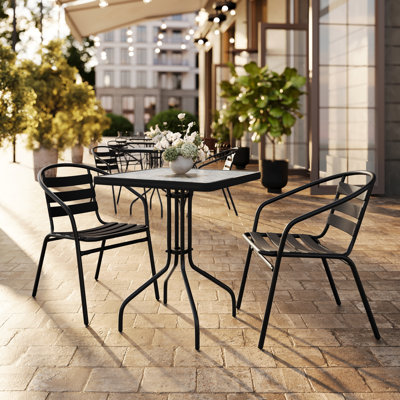 Table carrée en verre et métal de 23,5 po avec 2 chaises empilables en métal et aluminium
