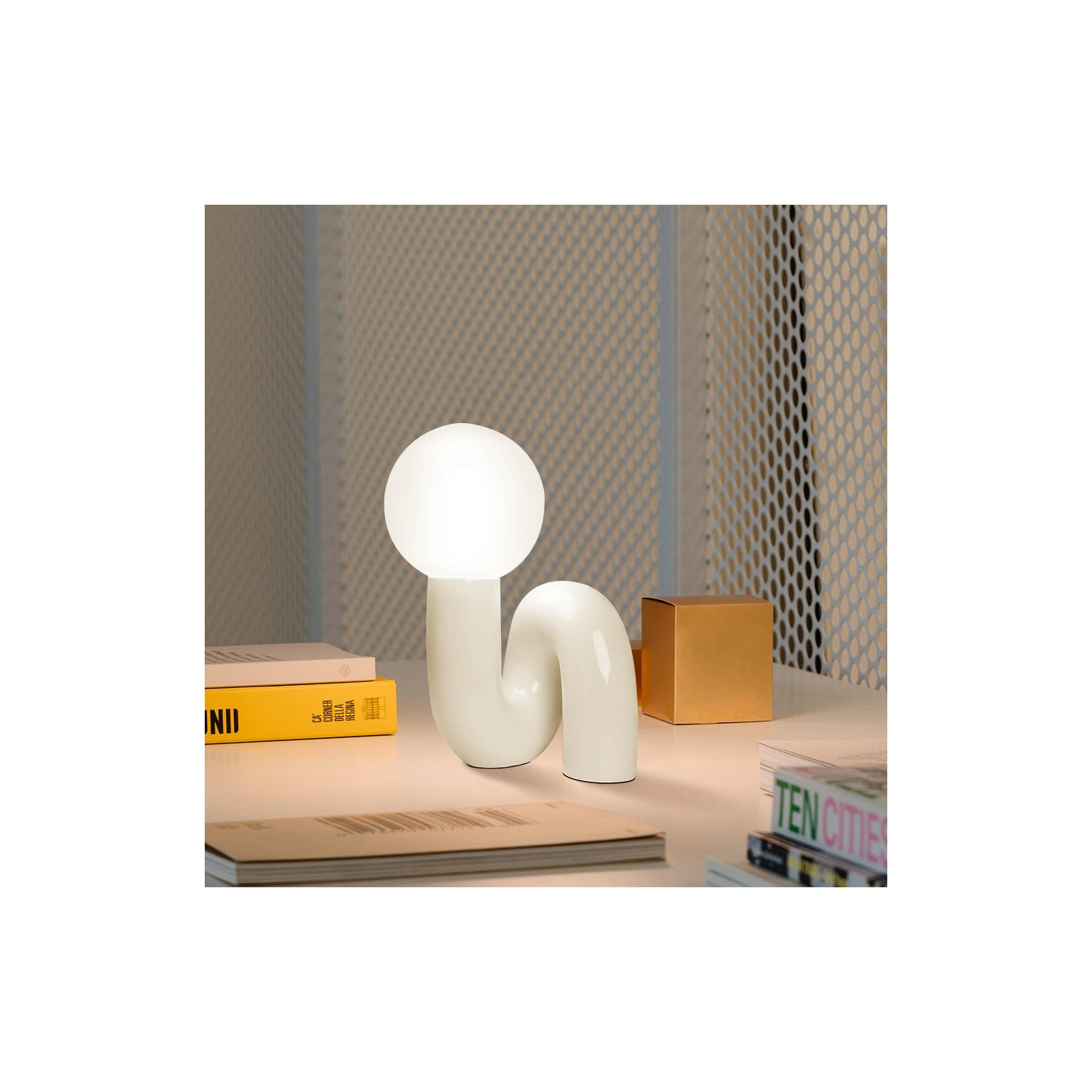Verda Resin Table Lamp, White