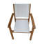 Chaise de patio empilable en teck
