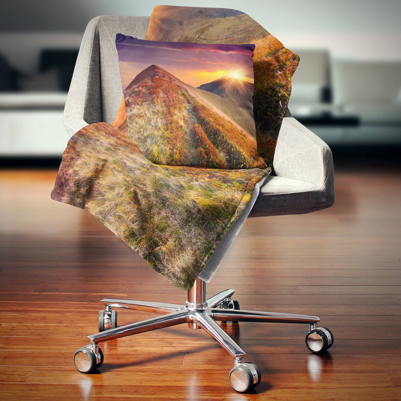 Coussin de photographie automne hills, 16 po x 1 po