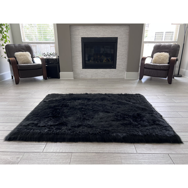 Mar Vista Faux Sheepskin Indoor Rug, Square 8'6"