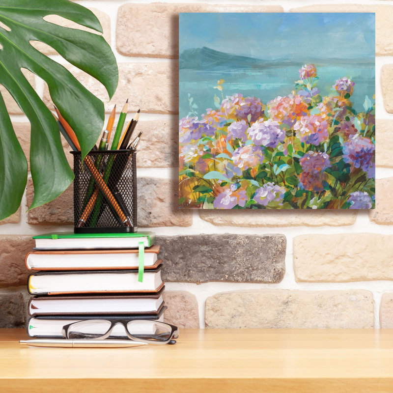 Art mural sur toile Red Barrel Studio® «Beach Hydrangeas» par Danhui Nai, H 12 po x l 12 po