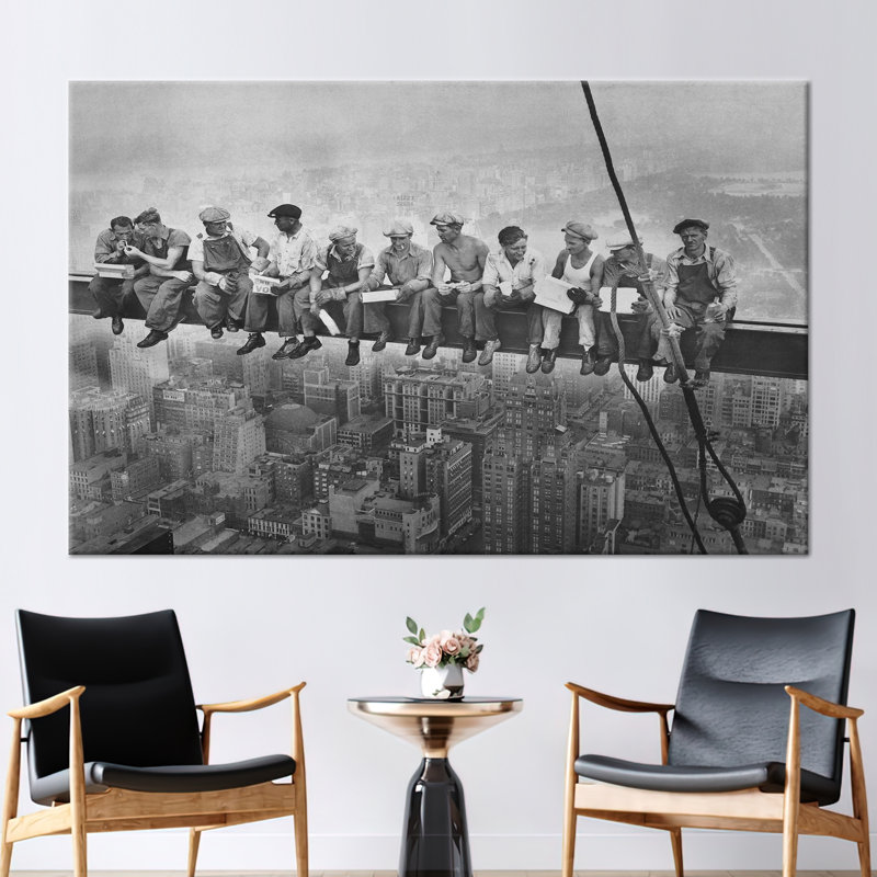 Art moderne sur toile avec le célèbre déjeuner de New York sur une scène de gratte-ciel, Ne s’applique pas, H 31 po x l 43 po