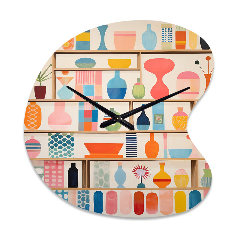 Motif ludique rose de style Mid-Century IV - forme irrégulière, horloge murale Mid-Century, Petit