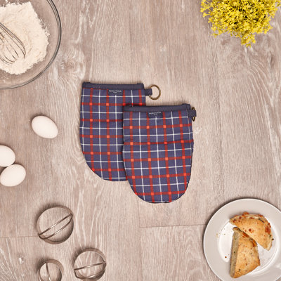 Nautica Home Plaid Red/Navy 100% Cotton Mini Oven Mitt With Silicone Palm (Set Of 2)