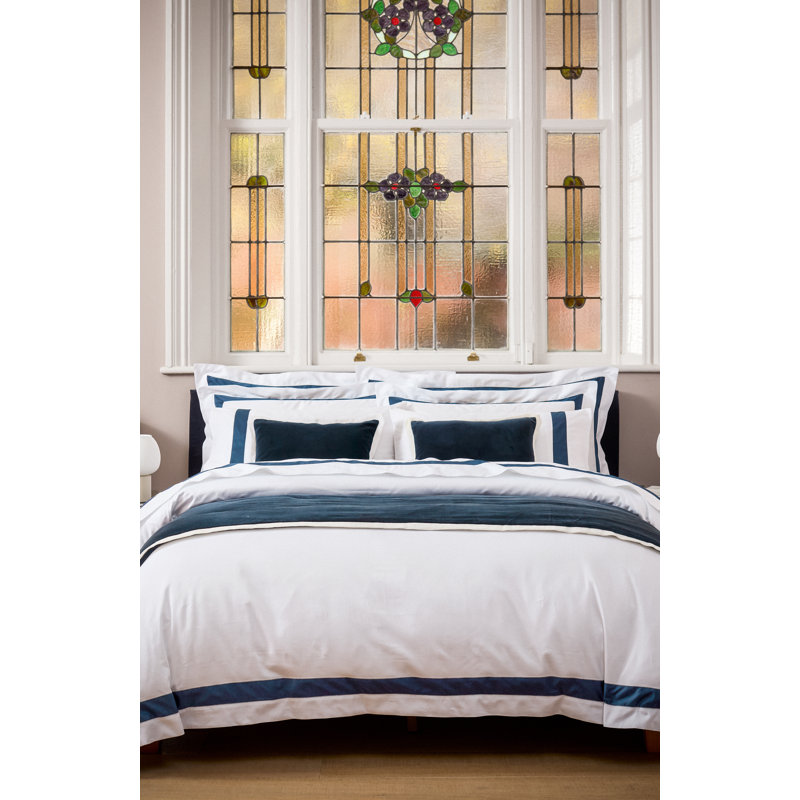Balmoral Duvet Cover Set, King Duvet Cover + 2 Standard Pillowcases, White/Navy Blue