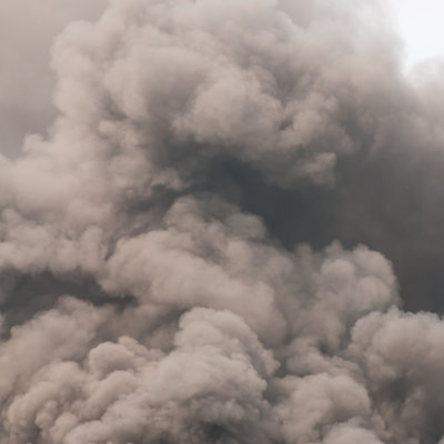 Fumée dans un feu.