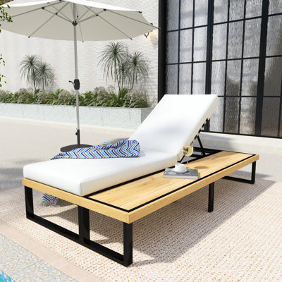 Chaise longue d'extérieur avec table d'appoint