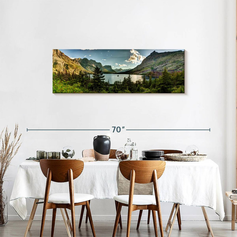Sur toile, H 54 po x l 18 po x P 1,25 po