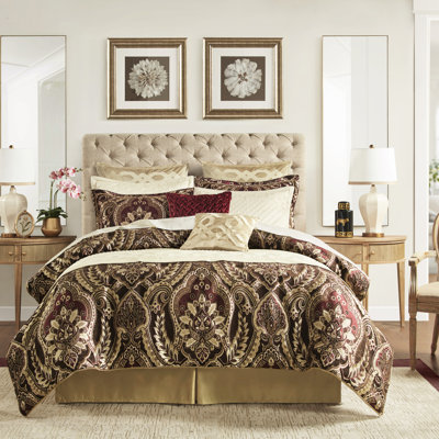 4 édredons très grand. Motif. Literie en chenille. Comprend un édredon, des taies décoratives et une jupe de lit. Fermeture à glissière cachée. Grâce gracieuse. . Style importé. Matériau antique de la literie.