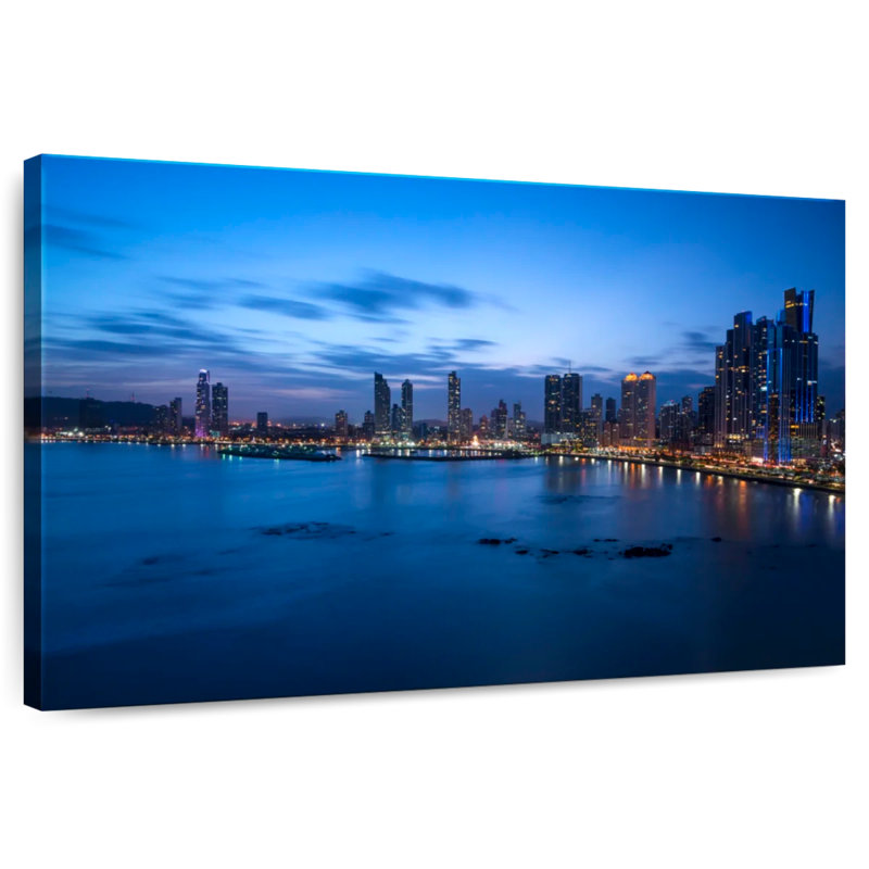 Hannes Panama, 20" H x 30" W
