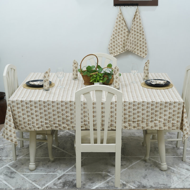 Red Barrel Studio® Elegance: Housse de table décorative en coton pour la cuisine et la salle à manger, Kohinoor (10 places)