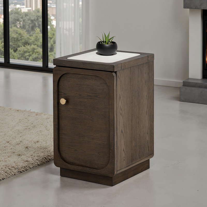 Table d'appoint 1 pièce de style transitionnel avec dessus en pierre de quartz, poignée dorée et port USB, salon noyer foncé
