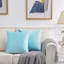 (Couvertures avec insertions) Ensemble de deux coussins décoratifs de 18 po ou 20 po-23327416-23327431-23327427