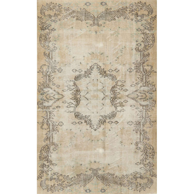 Tapis de surface beige en laine touffeté à la main Maja