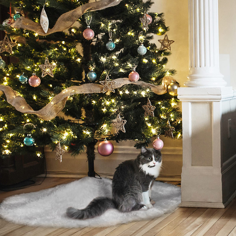 Hondo Faux Fur Tree Skirt