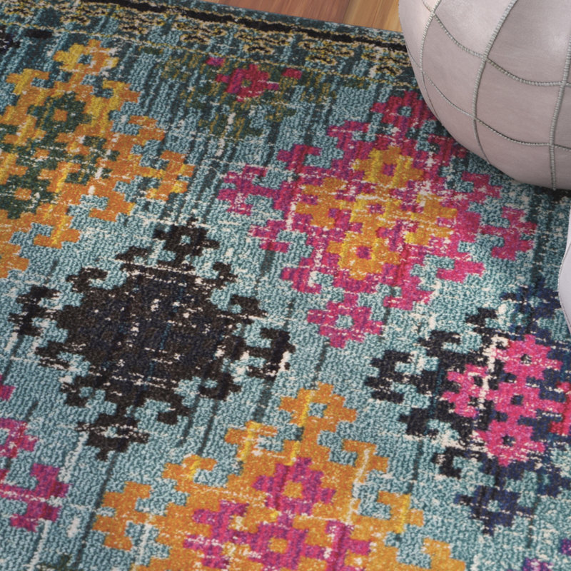 Isabea Geometric Green/Pink Area Rug, Rectangle 4' x 5'7"