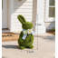 Figurine de lapin de Pâques enneigé 8 pouces - Statue de lapin vert mousse faite à la main avec un nœud à pois rose - Sculpture en résine résistante aux intempéries pour le jardin, la cour, le décor de printemps et la pièce maîtresse de la table de Pâques (style A)
